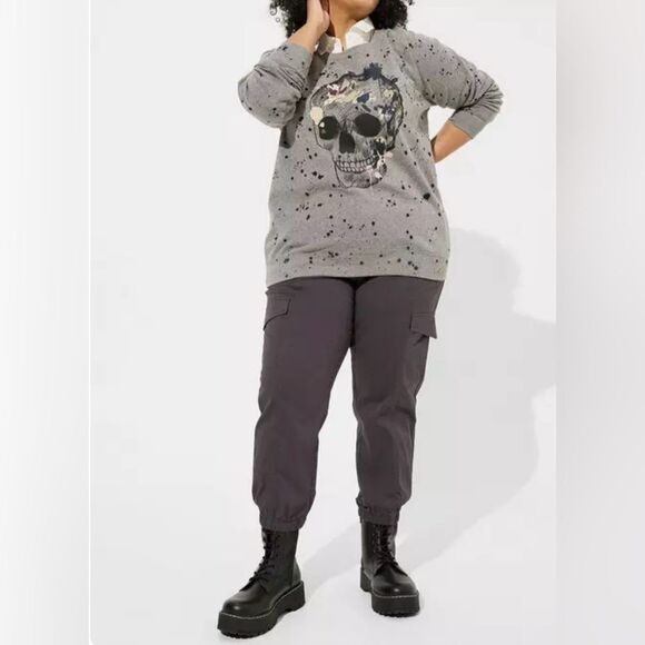 Torrid Skull Classic Fit Cozy Fleece Crew Neck Sweatshirt size 3X NWT - Picture 3 of 12